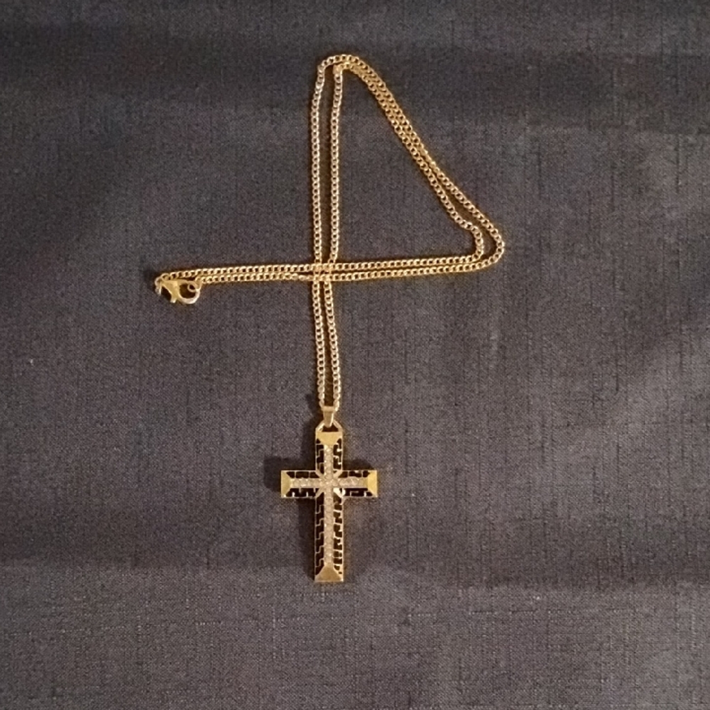 Men's Gold Cross Pendant Necklace